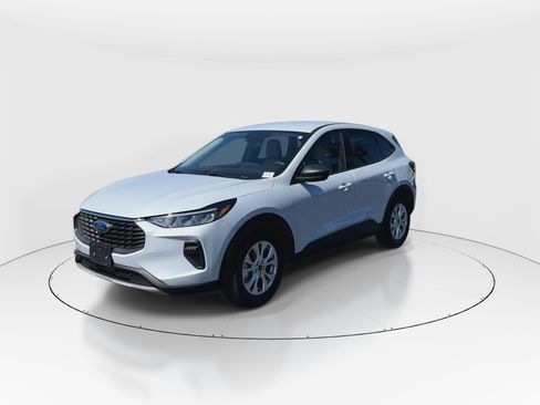 Certified 2025 Ford Escape Active w/ Tech Pack #1 image 4