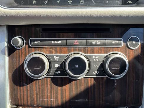 Used 2017 Land Rover Range Rover Supercharged image 17