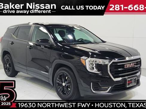 Used 2023 GMC Terrain SLE image 1