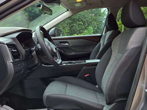 Used 2021 Nissan Rogue SV FWD image 10