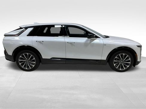Used 2024 Cadillac Lyriq Sport AWD/4WD image 4