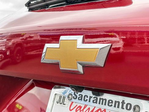 Used 2024 Chevrolet Trax LS image 9