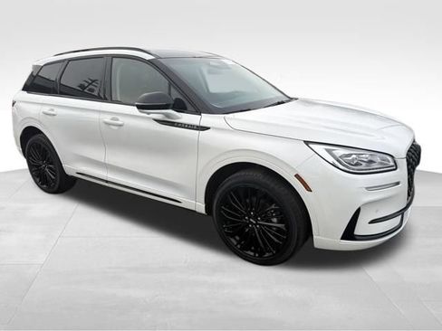 Used 2023 Lincoln Corsair Reserve w/ Equipment Group 201A image 12