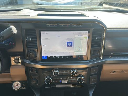 Used 2023 Ford F250 Lariat w/ Lariat Ultimate Package AWD/4WD image 14