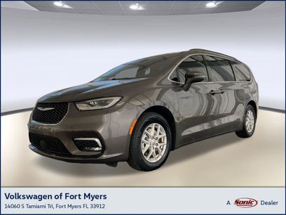 Used 2022 Chrysler Pacifica Touring-L