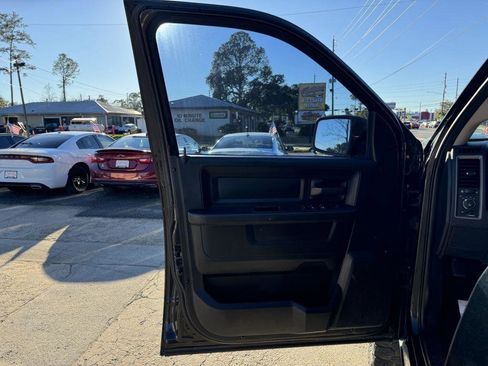 Used 2016 RAM 1500 Express image 12