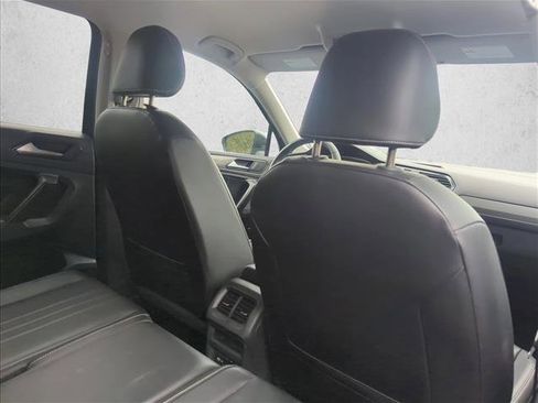 Used 2024 Volkswagen Tiguan SE image 26