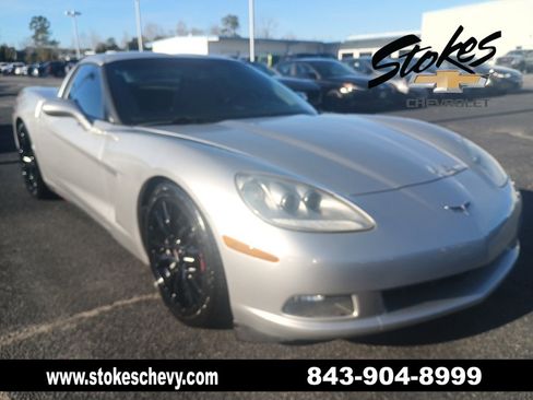 Used 2005 Chevrolet Corvette Coupe w/ Preferred Equipment Group image 1