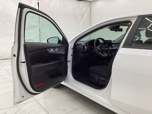 Used 2023 Kia Forte LXS image 16