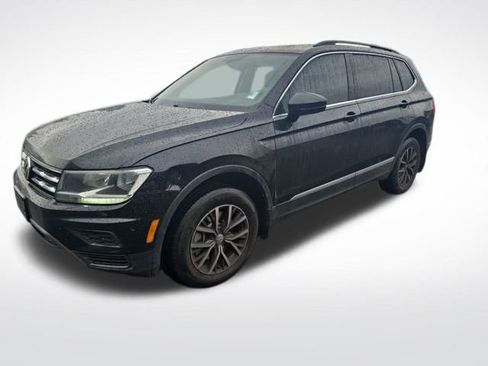 Used 2020 Volkswagen Tiguan SE w/ Panoramic Sunroof Package image 3
