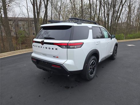 New 2026 Nissan Pathfinder Rock Creek AWD/4WD image 3