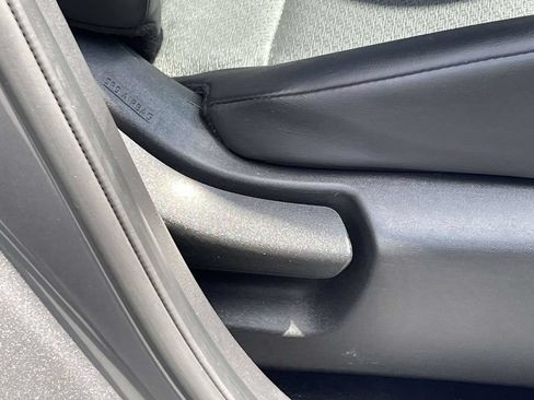 Used 2025 Nissan Rogue SV w/ SV Premium Package FWD image 16