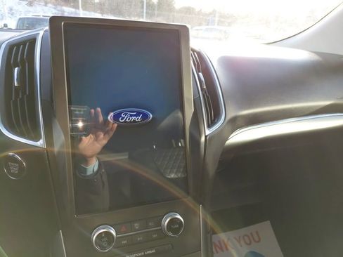 Certified 2024 Ford Edge Titanium image 17