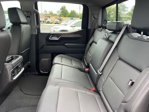 New 2026 GMC Sierra 1500 Denali w/ Denali Reserve Package AWD/4WD image 9