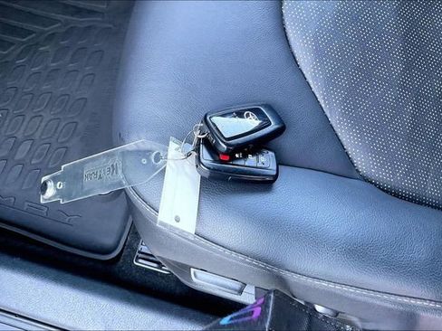 Used 2023 Toyota Camry XSE image 11