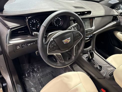 Used 2024 Cadillac XT5 Sportv w/ Technology Package AWD/4WD image 11