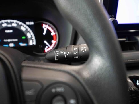 Used 2023 Toyota RAV4 XLE AWD/4WD image 14