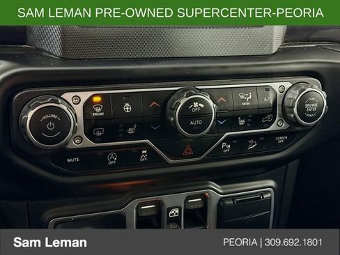 Used 2020 Jeep Wrangler Unlimited Sahara image 15