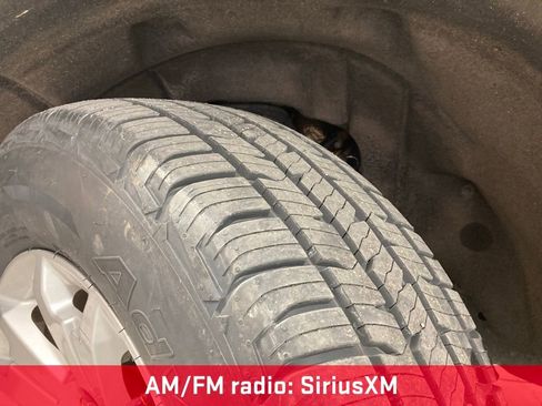 Used 2017 Chevrolet Colorado LT w/ LT Convenience Package image 9