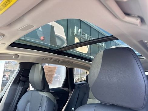 Used 2025 Volvo XC60 B5 Plus w/ Climate Package image 23