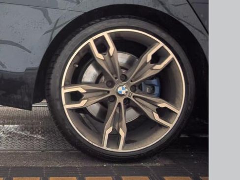 Used 2018 BMW M550i xDrive AWD/4WD image 9