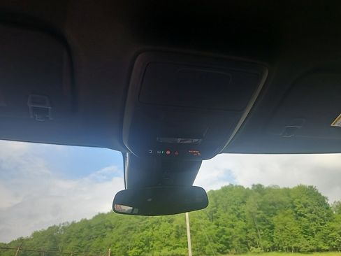 New 2025 GMC Acadia Elevation image 15