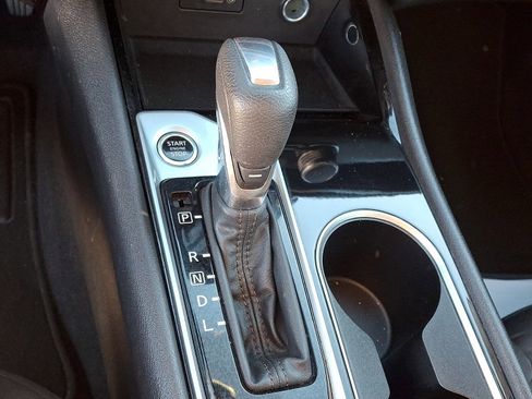 Used 2024 Nissan Altima 2.5 SV image 14