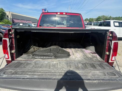 Used 2017 RAM 1500 Laramie w/ Convenience Group AWD/4WD image 5
