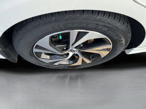 Used 2024 Subaru Legacy Premium AWD/4WD image 9