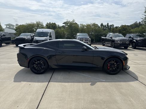 Used 2024 Chevrolet Camaro LT RWD image 20
