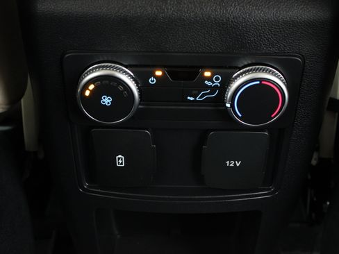 Used 2020 Ford Explorer XLT w/ Equipment Group 202A RWD image 29