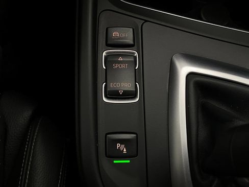 Used 2018 BMW 330i xDrive Sedan image 25