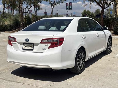 Used 2012 Toyota Camry LE FWD image 3