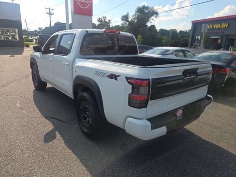 Used 2026 Nissan Frontier PRO-4X AWD/4WD image 8