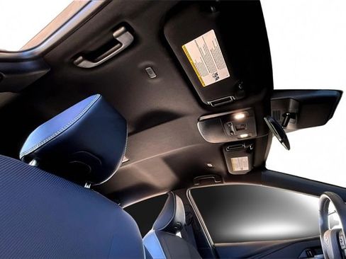 Used 2025 Toyota Camry SE image 24