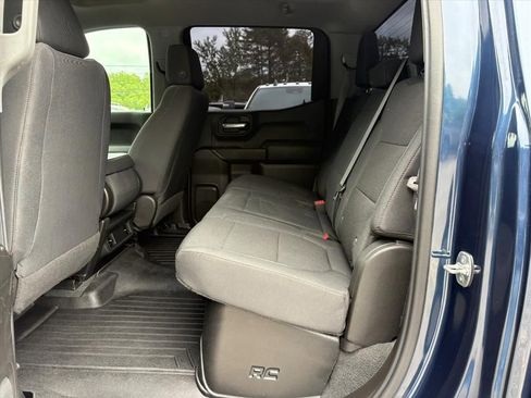 Used 2021 Chevrolet Silverado 1500 Custom Trail Boss w/ LPO, Dark Essentials Package AWD/4WD image 17
