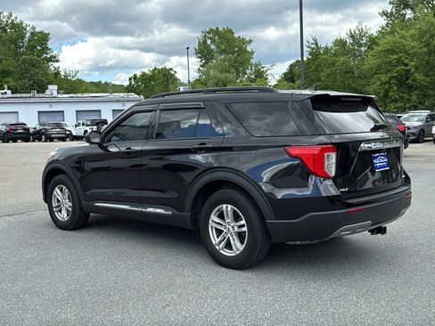 Used 2021 Ford Explorer XLT w/ Equipment Group 202A AWD/4WD image 8