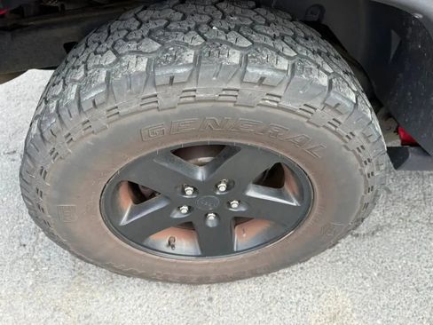 Used 2017 Jeep Wrangler Sport image 19