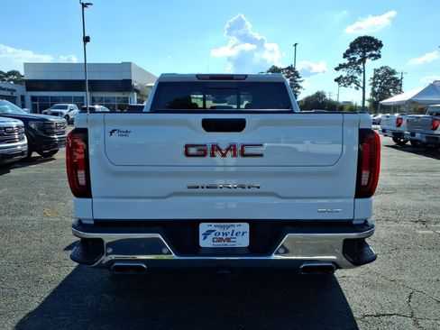 Used 2023 GMC Sierra 1500 SLT w/ SLT Premium Plus Package AWD/4WD image 4