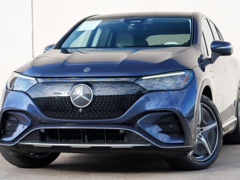 Used 2023 Mercedes-Benz EQE 500 4MATIC SUV image 3