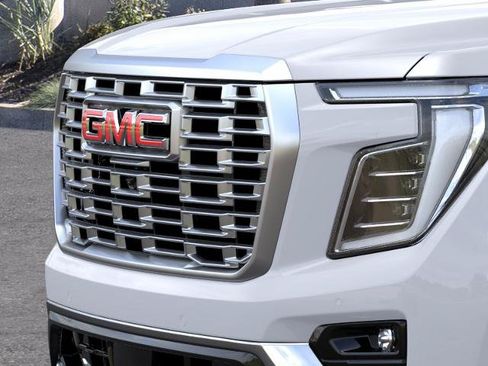 New 2026 GMC Yukon Denali w/ Advanced Technology Package AWD/4WD image 13