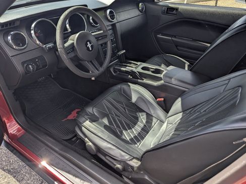 Used 2007 Ford Mustang Convertible RWD image 9
