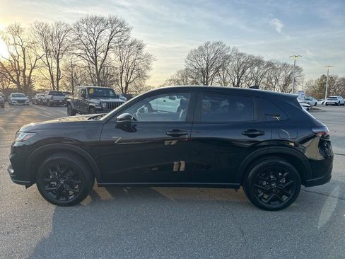 Used 2025 Honda HR-V Sport image 3