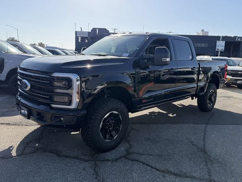 New 2026 Ford F250 Platinum w/ Tremor Off-Road Package AWD/4WD image 3