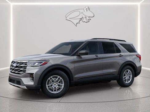 New 2027 Ford Explorer Active w/ Active Comfort Package AWD/4WD image 2