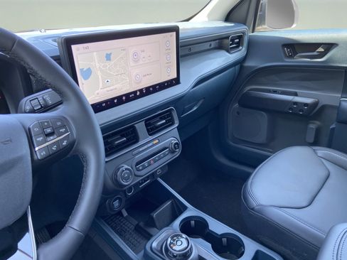 New 2025 Ford Maverick Lariat w/ Black Appearance Package image 11