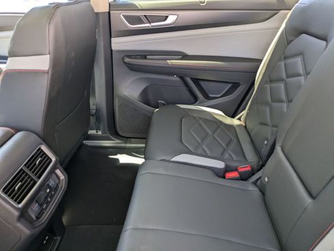 New 2026 Volkswagen Atlas Peak Edition AWD/4WD image 30