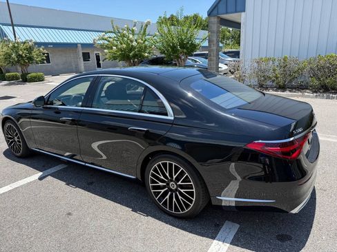 Used 2022 Mercedes-Benz S 580 4MATIC Sedan w/ Rear Seat Package image 6