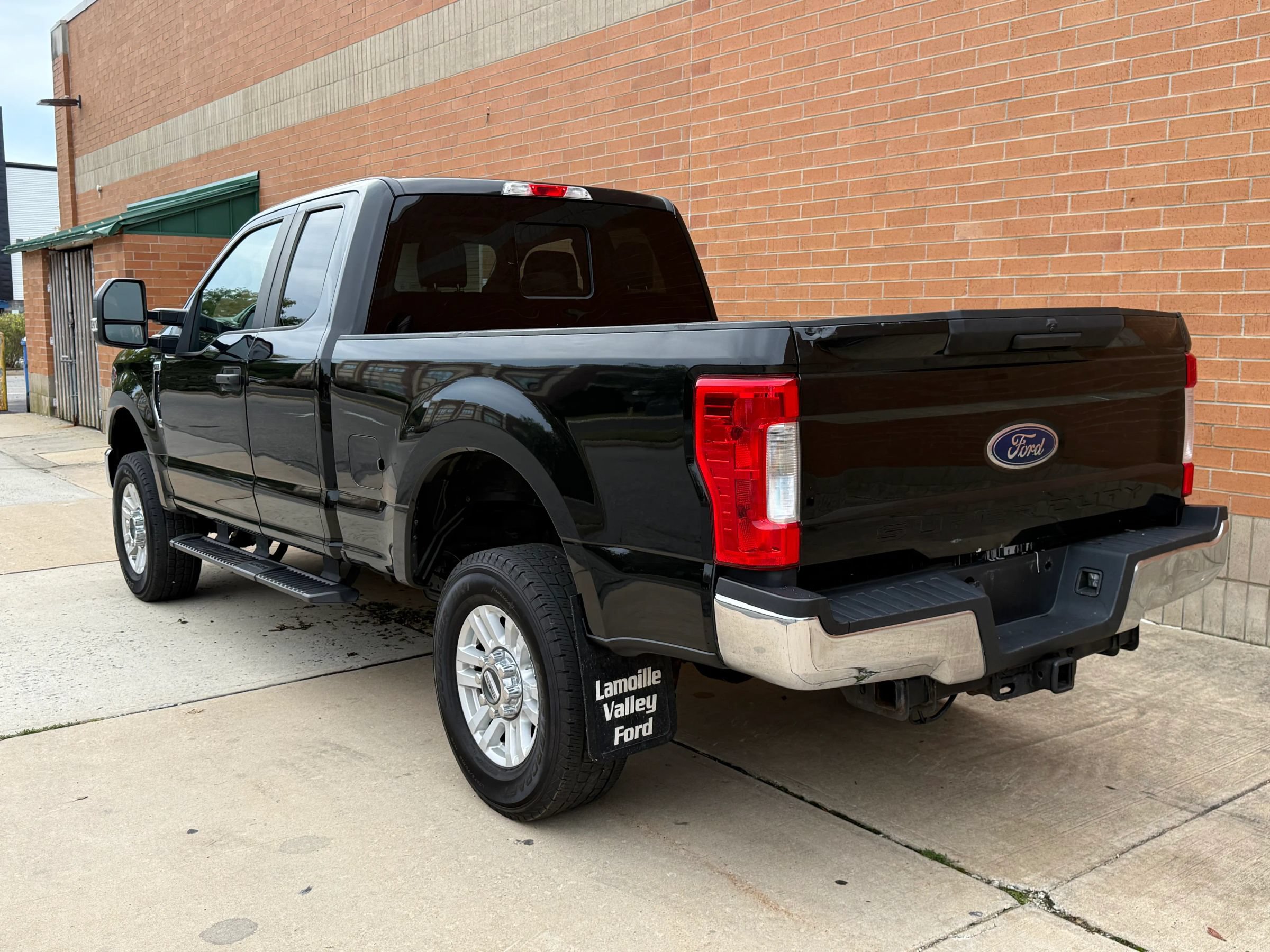 Used 2018 Ford F350 XL AWD/4WD image 5