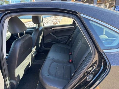 Used 2014 Volkswagen Passat 1.8T SE image 10